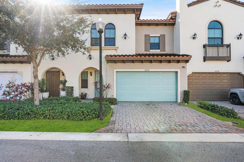 12512 NW 32 Manor # 3, Sunrise FL 33323
