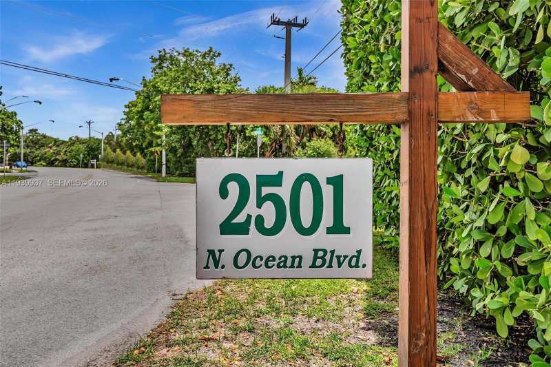 2501 N Ocean Blvd # 18, Pompano Beach FL 33062