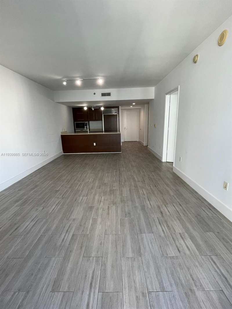 475 Brickell Ave # 2014, Miami FL 33131