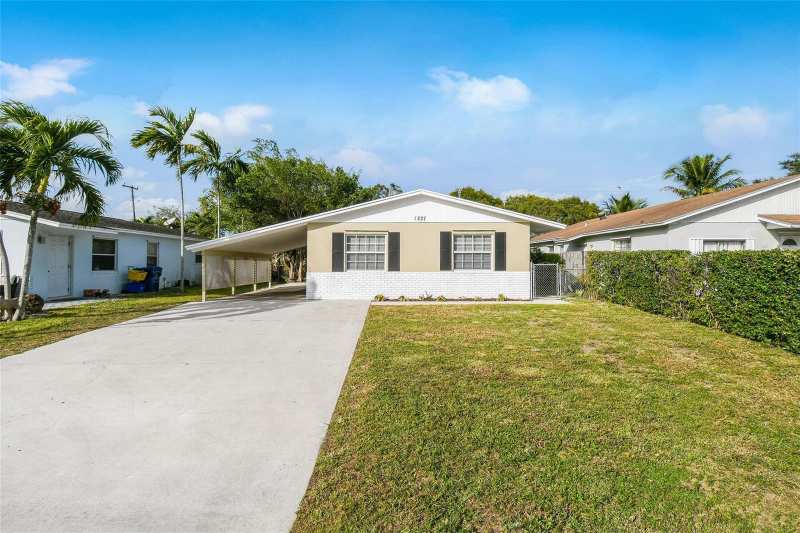 1227 Cherokee Street, Jupiter FL 33458