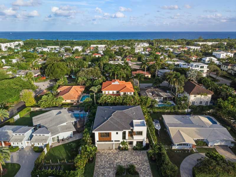 450 NE Spanish Court, Boca Raton FL 33432