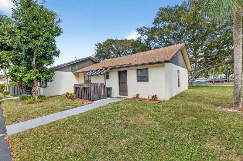 28 Via De Casas Norte # 28, Boynton Beach FL 33426