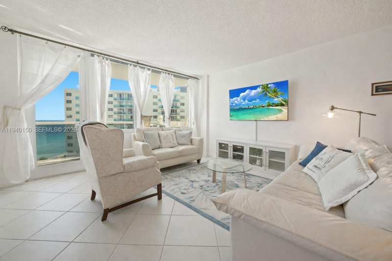 3725 S Ocean Dr # 1214, Hollywood FL 33019