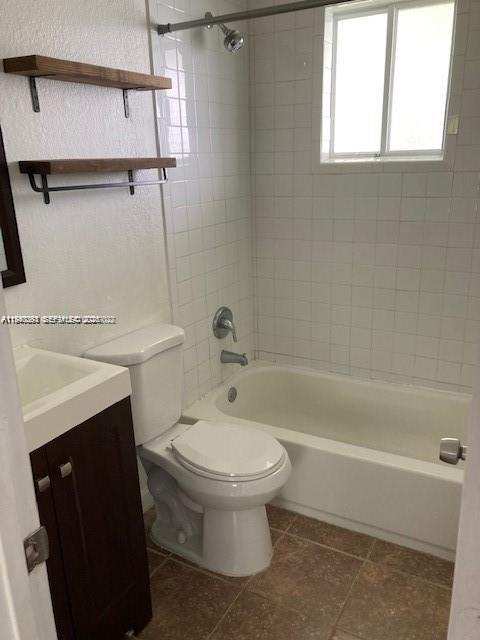 DOUGLAS OAKS CONDO