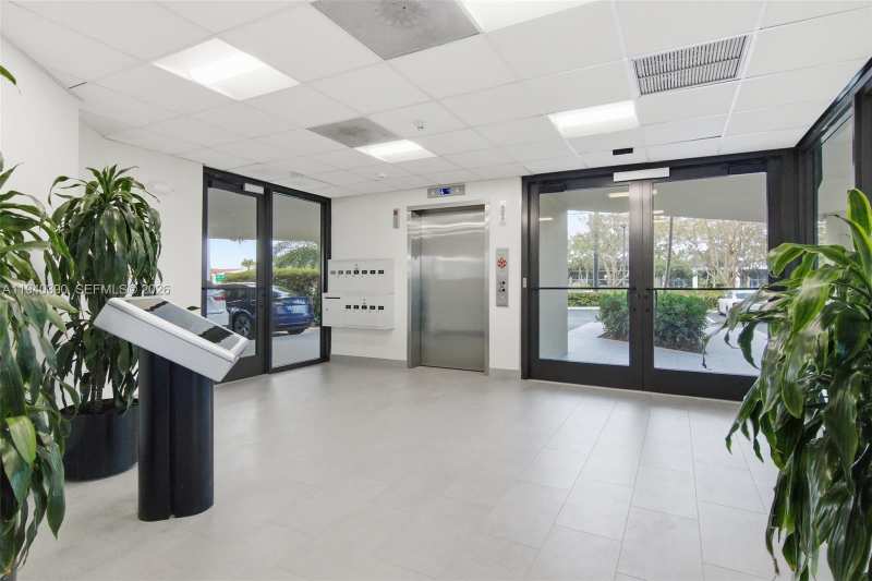 1640 W Oakland Park Blvd # 301, Oakland Park FL 33311