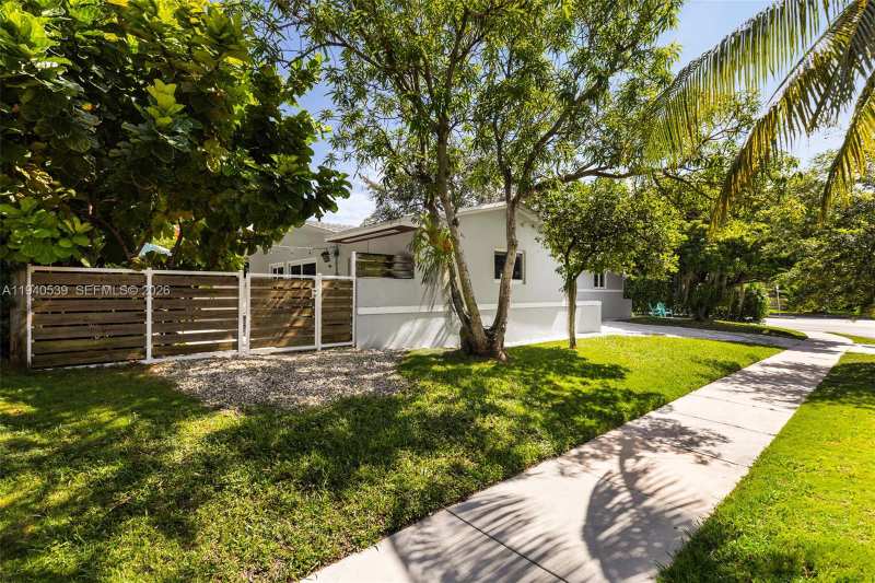 2201 SW 22nd Ter, Miami FL 33145