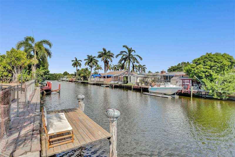 2827 Arthur St, Hollywood FL 33020