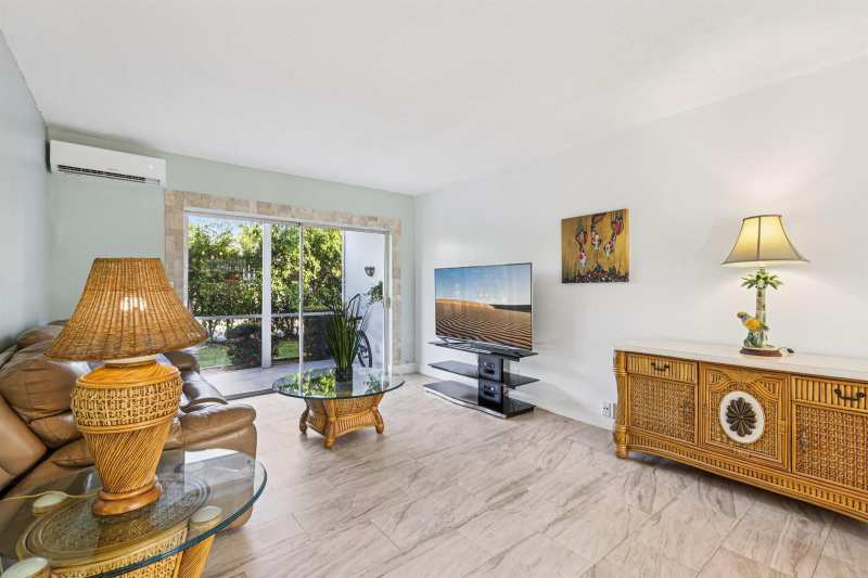 2131 NE 42nd Court # 106e, Lighthouse Point FL 33064