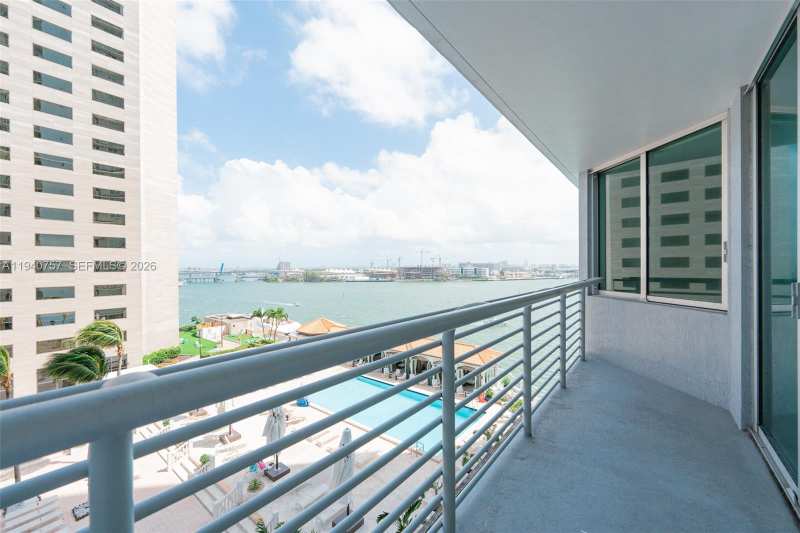 335 S Biscayne Blvd # 1108, Miami FL 33131