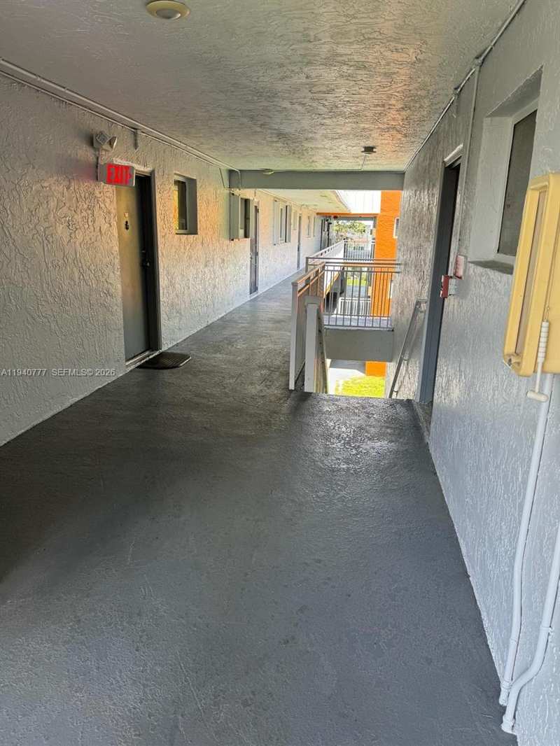 11307 SW 200th St # B, Miami FL 33157