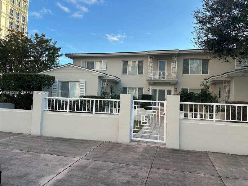 738 Biltmore Way # 1, Coral Gables FL 33134