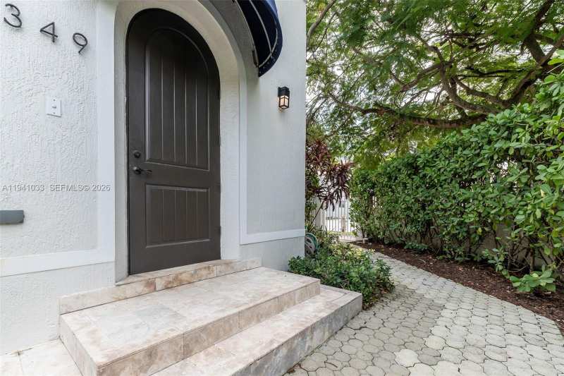 349 Madeira Ave # 349, Coral Gables FL 33134