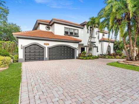 6676 NW 127th Terrace, Parkland FL 33076
