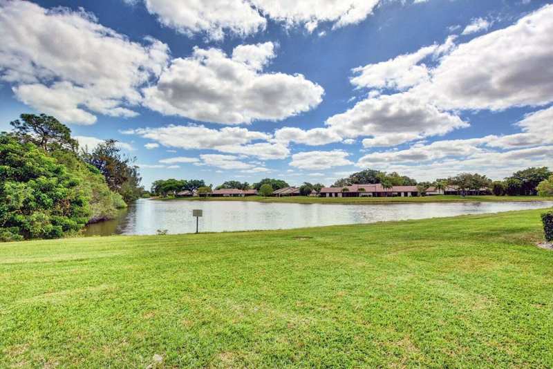 5851 Parkwalk Drive, Boynton Beach FL 33472