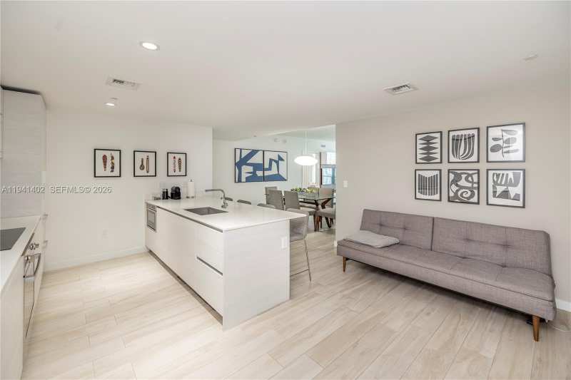 1300 S Miami Ave # 2210, Miami FL 33130