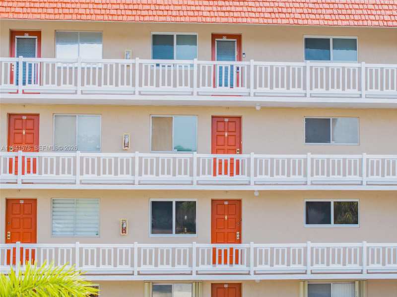 3581 Inverrary Dr # 308, Lauderhill FL 33319