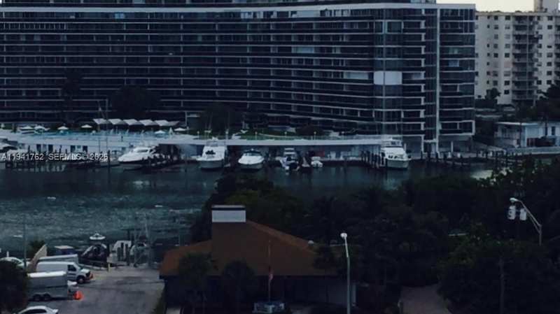 6855 Abbott Ave # 601, Miami Beach FL 33141
