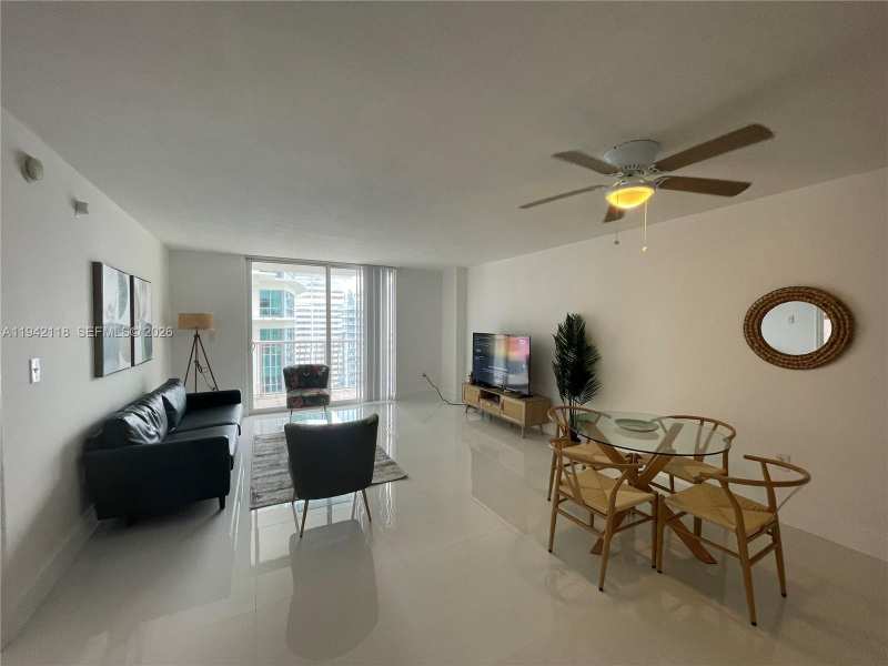 1200 BRICKELL BAY DR # 3104, Miami FL 33131