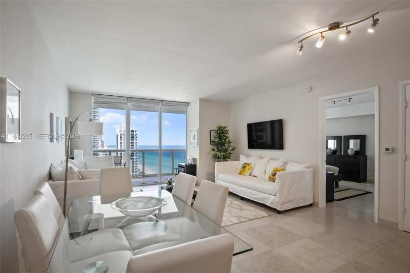 1830 S OCEAN DR # 2110, Hallandale Beach FL 33009