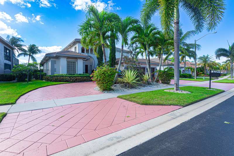 1811 Waldorf Drive, Royal Palm Beach FL 33411
