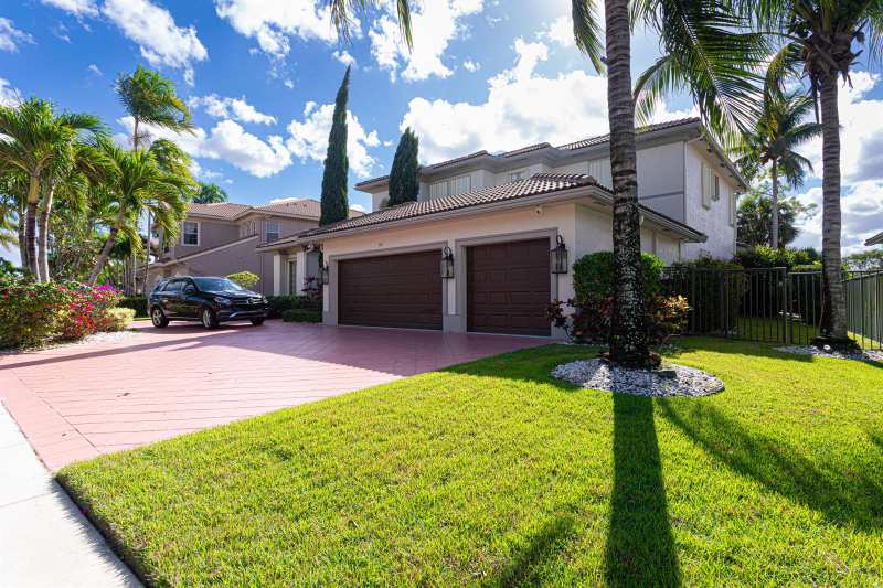 1811 Waldorf Drive, Royal Palm Beach FL 33411
