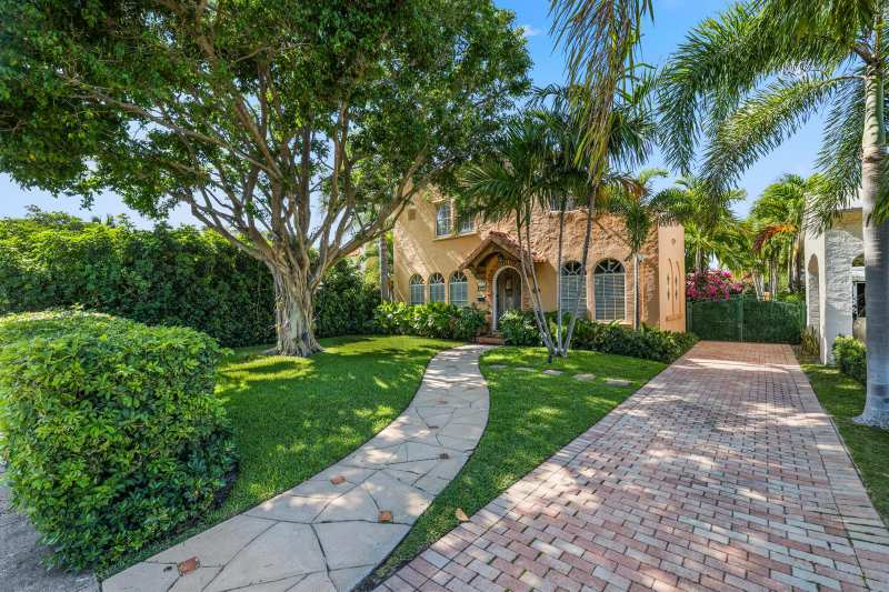 325 Greymon Drive, West Palm Beach FL 33405