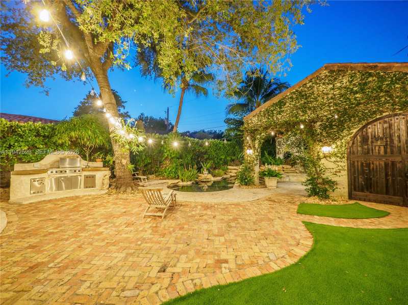 1229 Sorolla Ave, Coral Gables FL 33134