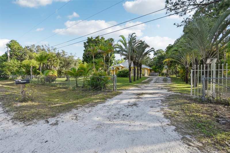 12878 N 77th Pl N, West Palm Beach FL 33412