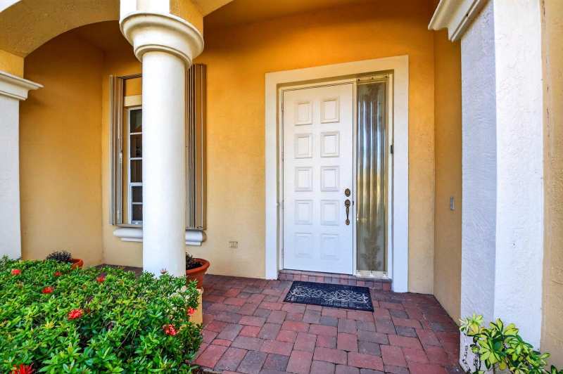 9566 Lantern Bay Circle, West Palm Beach FL 33411