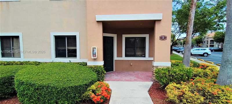 22911 SW 88th Pl # 21, Cutler Bay FL 33190