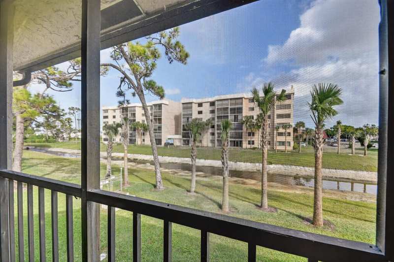 4900 Lucerne Lakes Boulevard # 201, Lake Worth FL 33467