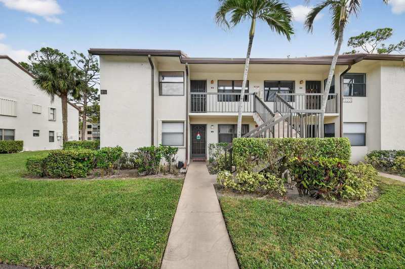 4900 Lucerne Lakes Boulevard # 201, Lake Worth FL 33467