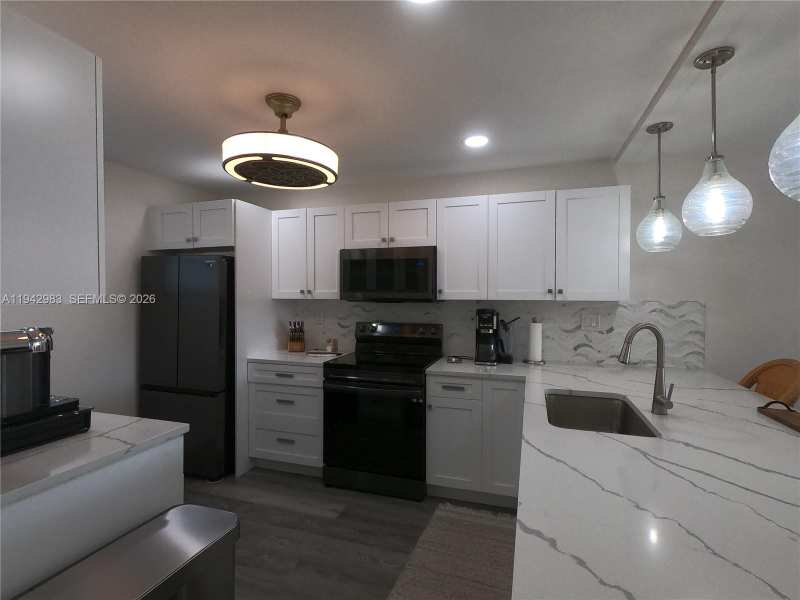 3930 Inverrary Blvd # D, Lauderhill FL 33319