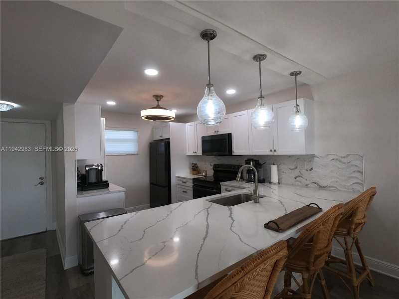 3930 Inverrary Blvd # D, Lauderhill FL 33319