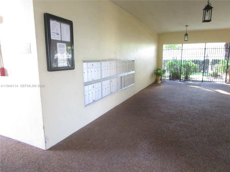 5111 W Oakland Park Blvd # 305, Lauderdale Lakes FL 33313