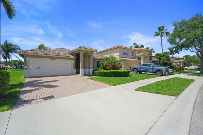 16440 Ruby Lk, Weston FL 33331