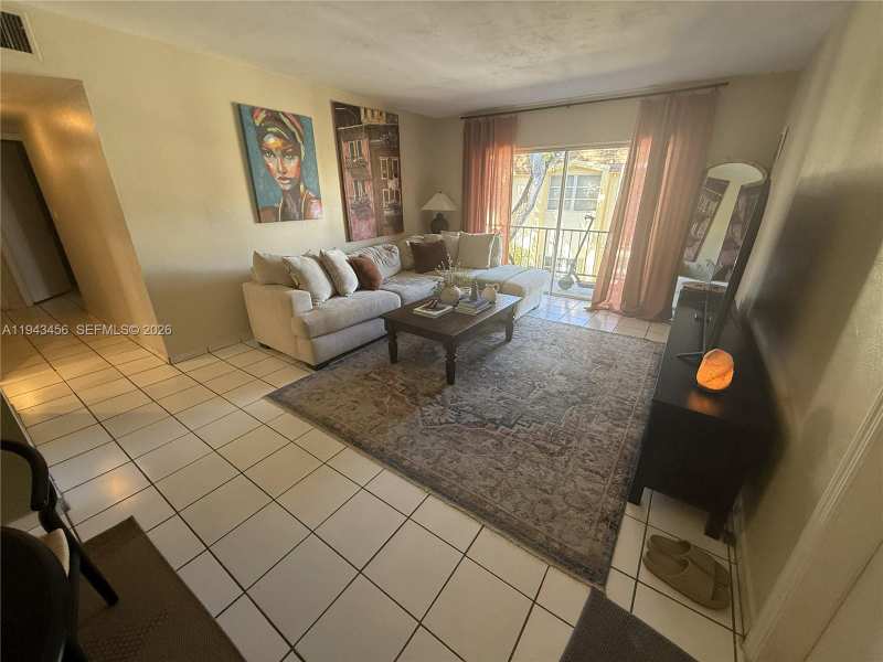 7823 Miller Dr # C207, Miami FL 33155