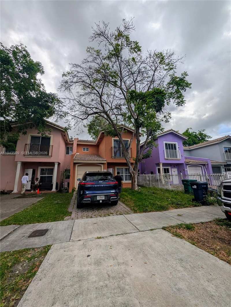 825 SW 6th Pl, Florida City FL 33034