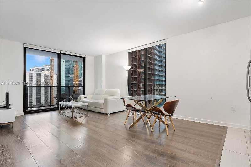 31 SE 6th St # 2008, Miami FL 33131