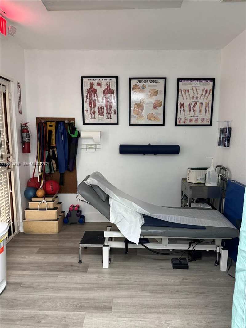 600 E 25th St, Hialeah FL 33013