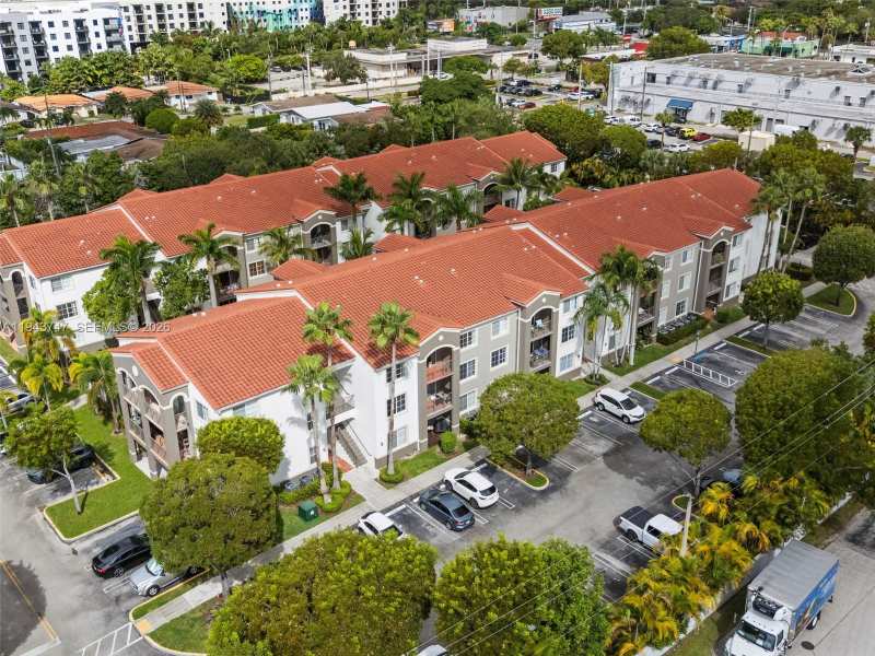 6861 SW 44th St # 304, Miami FL 33155