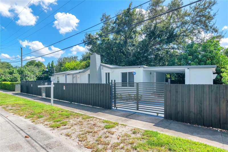 9398 NW 4th Ave, Miami FL 33150