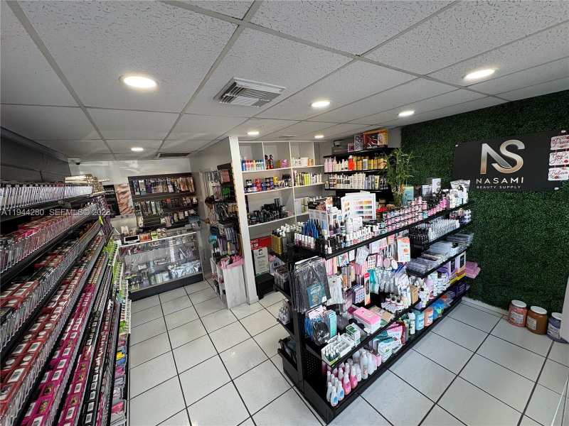 110 SW 27th Ave, Miami FL 33135