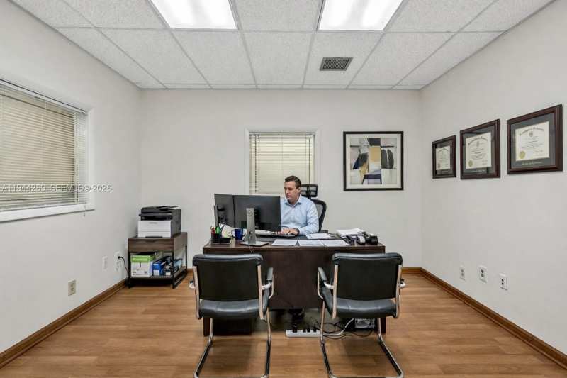 2021 Coolidge St # 106, Hollywood FL 33020