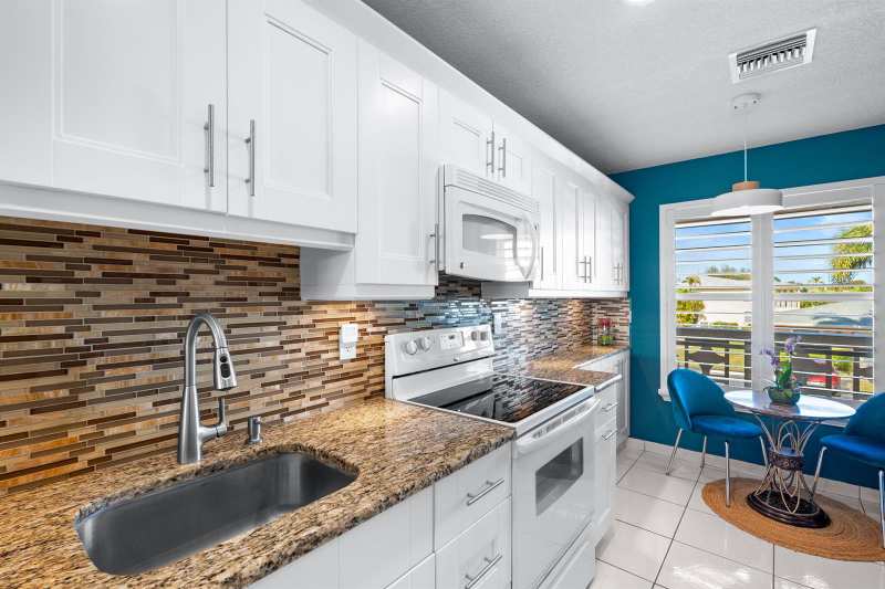 1540 NW 18th Avenue # 203, Delray Beach FL 33445