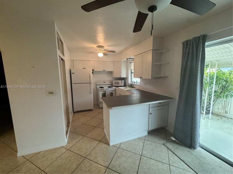 2241 Monroe St # 8, Hollywood FL 33020