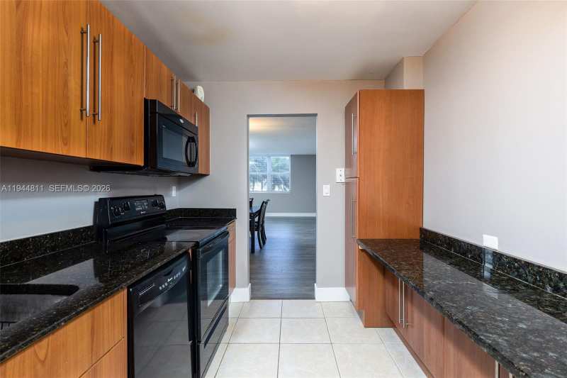 3001 S Ocean Dr # 227, Hollywood FL 33019