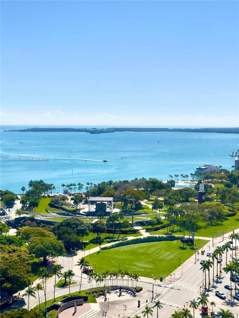 398 NE 5th St # 2114, Miami FL 33132