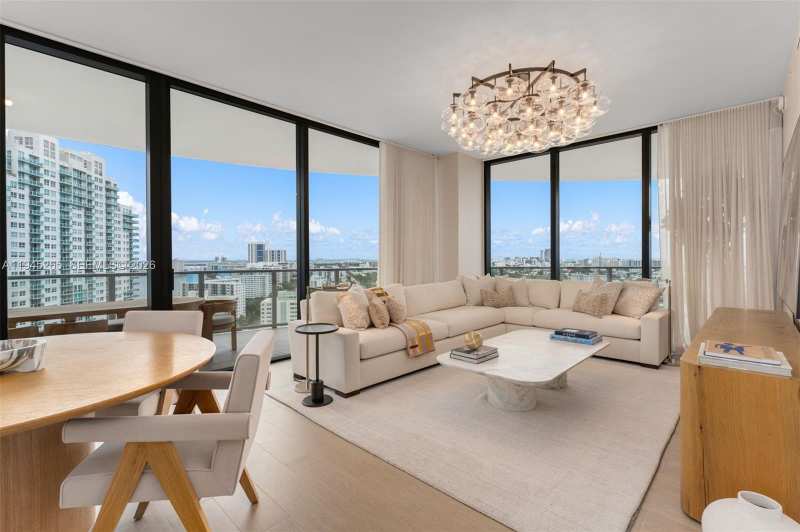 500 Alton Rd # 2105, Miami Beach FL 33139
