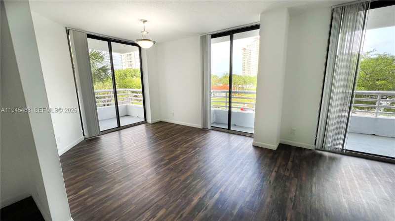 3300 NE 192nd St # 301, Aventura FL 33180